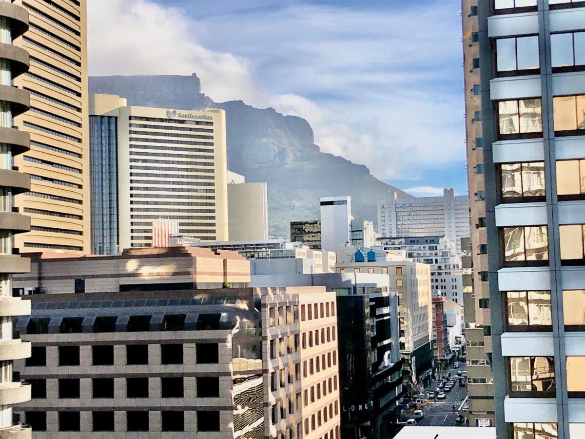 Icon Self Catering Apartment In Cape Town Near Waterfront And Cticc Екстериор снимка